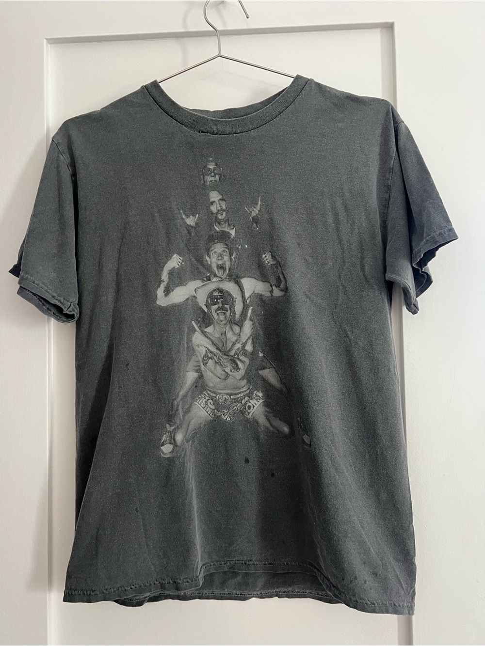 Men's Vintage-Style Black Red Hot Chili Peppers Graphic T-Shirt